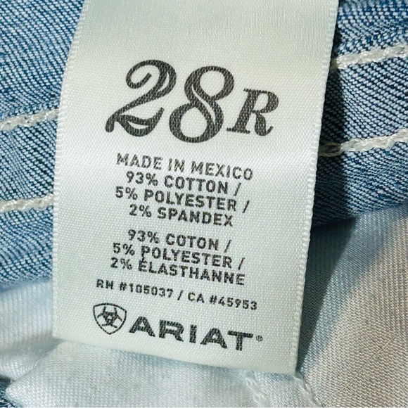 Ariat Jean shorts Bermuda shorts embroidered stretchy mid rise Women size 28 - Picture 3 of 9